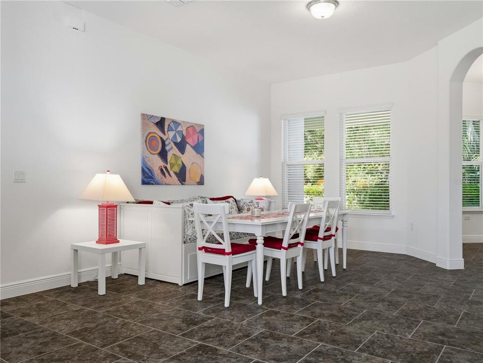 For Sale: $539,000 (4 beds, 2 baths, 2492 Square Feet)