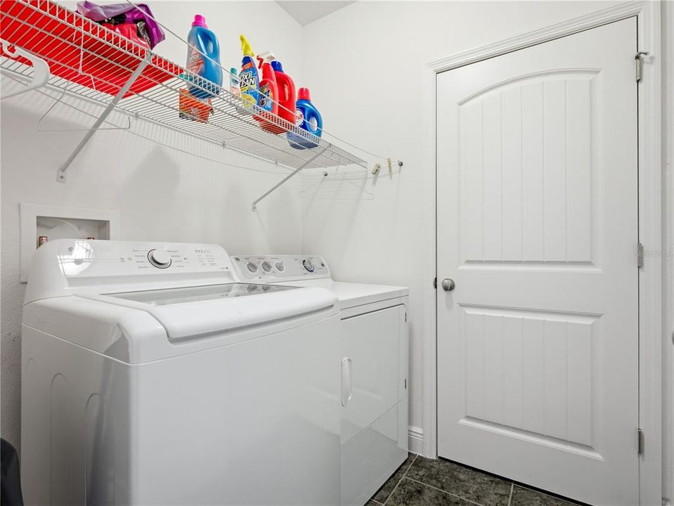 For Sale: $539,000 (4 beds, 2 baths, 2492 Square Feet)