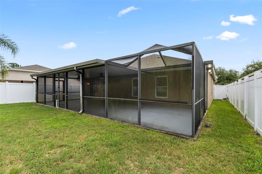 На продажу: $399,000 (4 спален, 2 ванн, 1956 Квадратных фут)