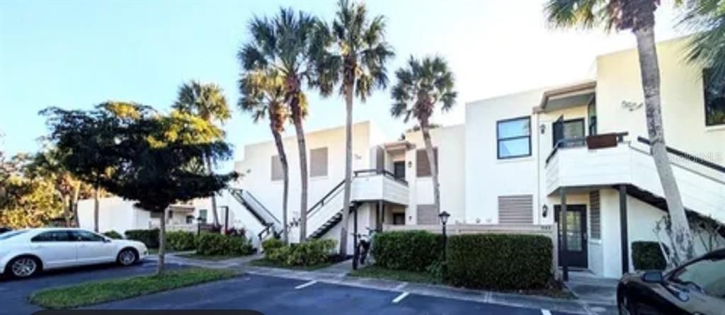 For Sale: $120,000 (2 beds, 2 baths, 1304 Square Feet)
