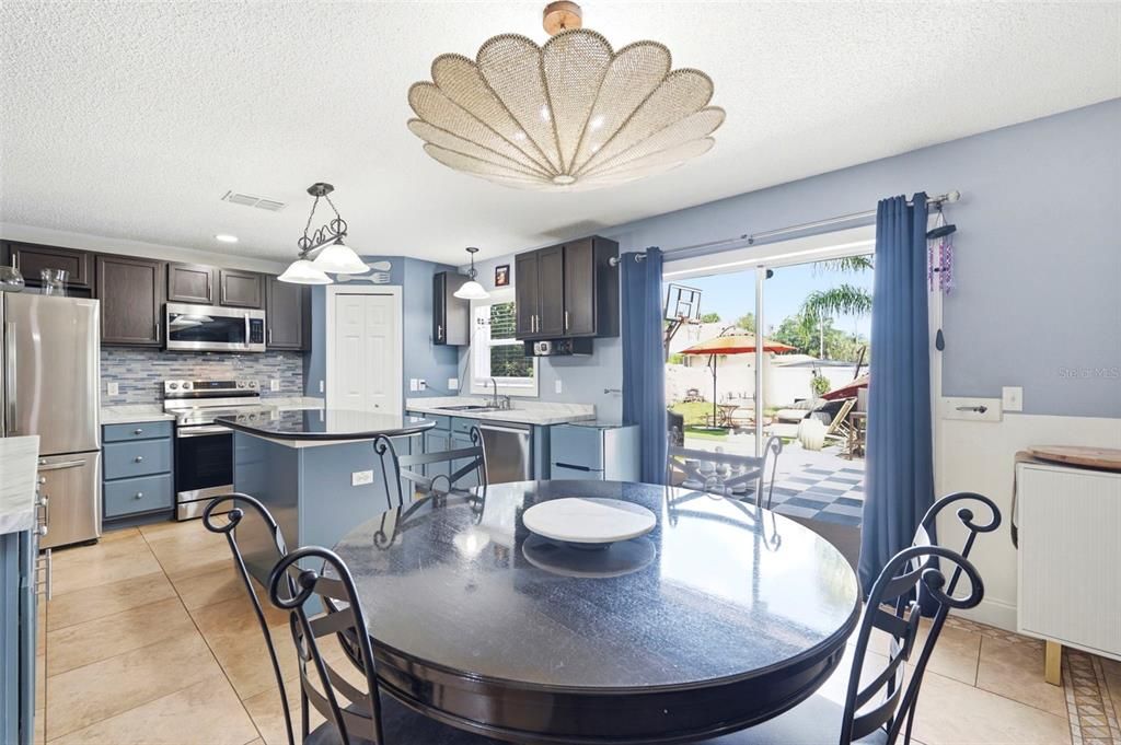 : $399,900 (5 camas, 2 baños, 2916 Pies cuadrados)