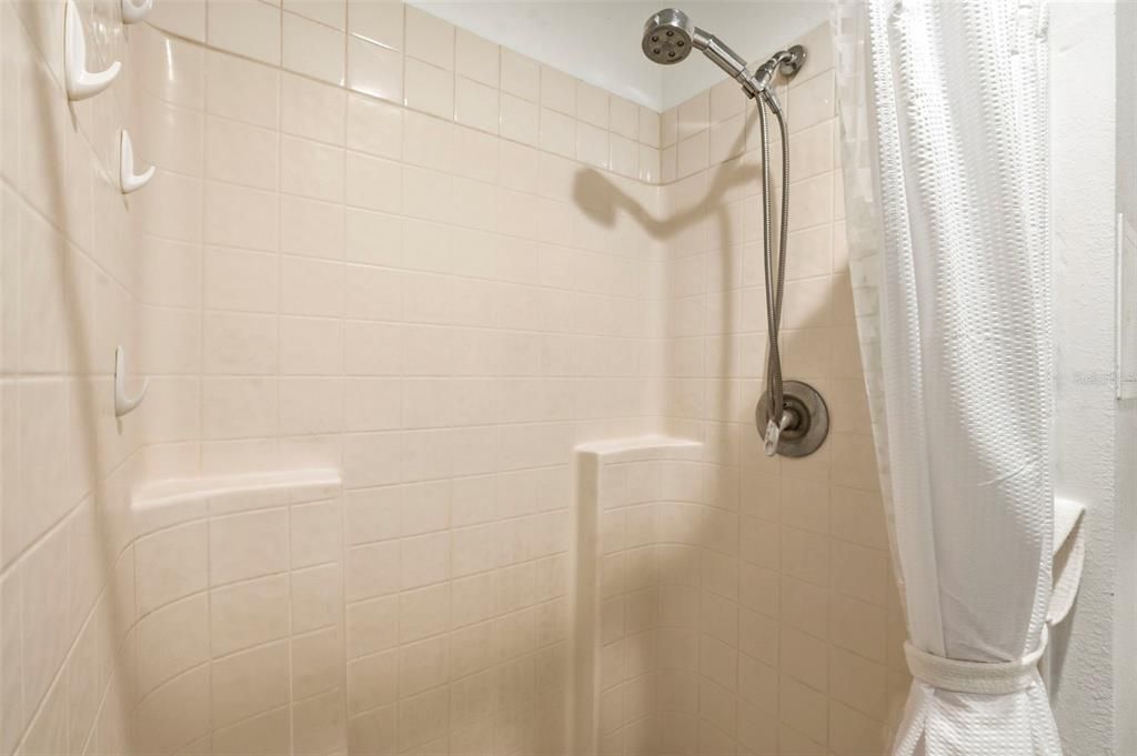 : $399,900 (5 camas, 2 baños, 2916 Pies cuadrados)