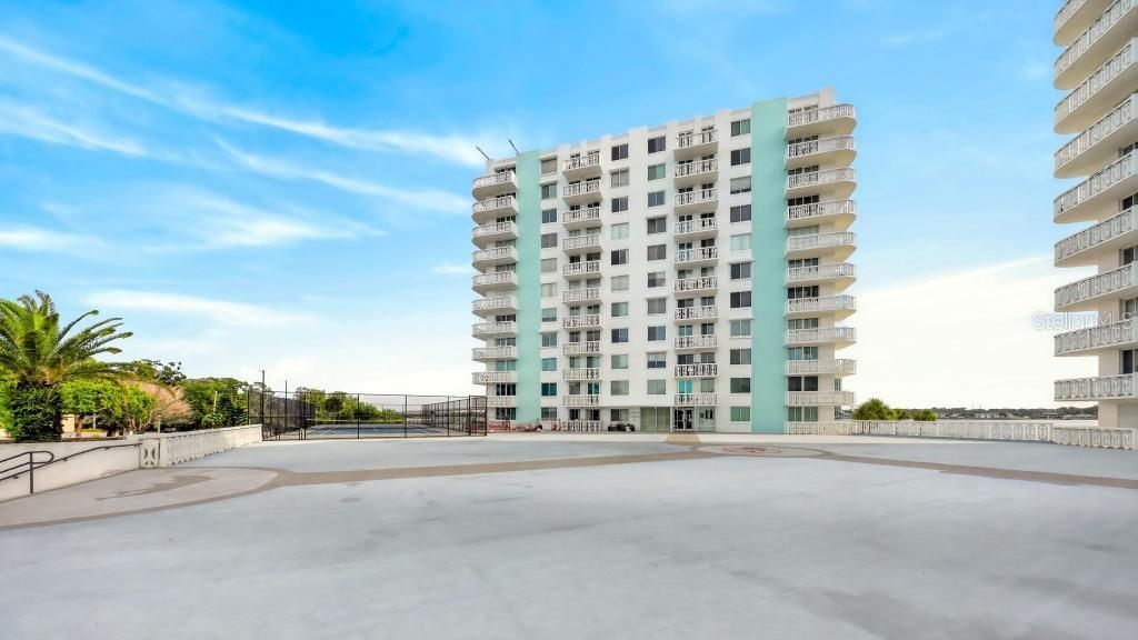 На продажу: $159,900 (1 спален, 1 ванн, 822 Квадратных фут)