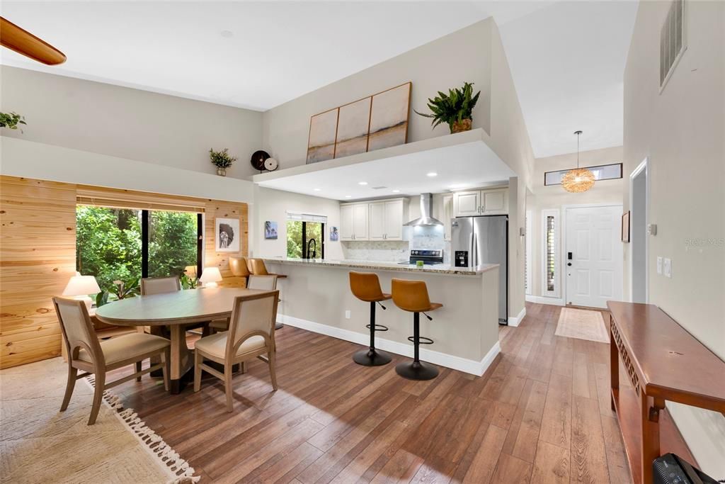 For Rent: $2,750 (2 beds, 2 baths, 1173 Square Feet)