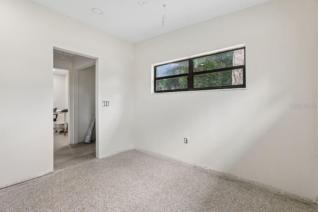 For Sale: $274,900 (3 beds, 2 baths, 1277 Square Feet)