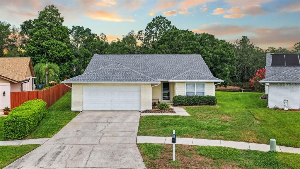 For Sale: $339,000 (3 beds, 2 baths, 1988 Square Feet)