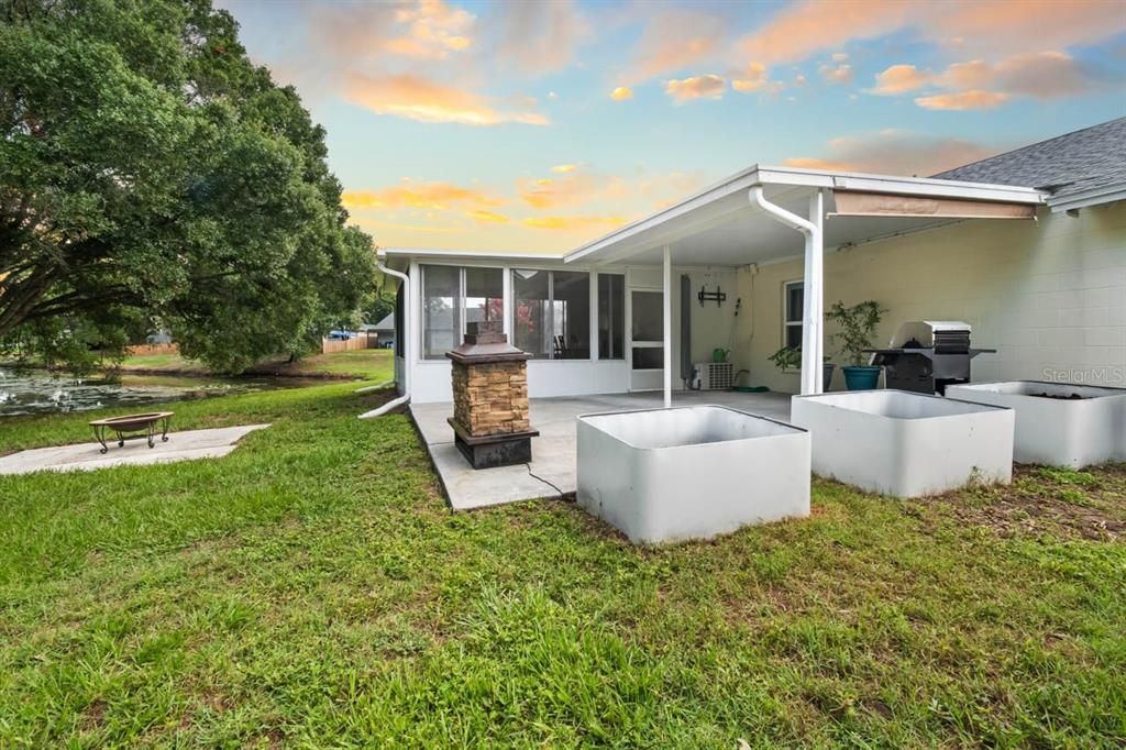For Sale: $339,000 (3 beds, 2 baths, 1988 Square Feet)