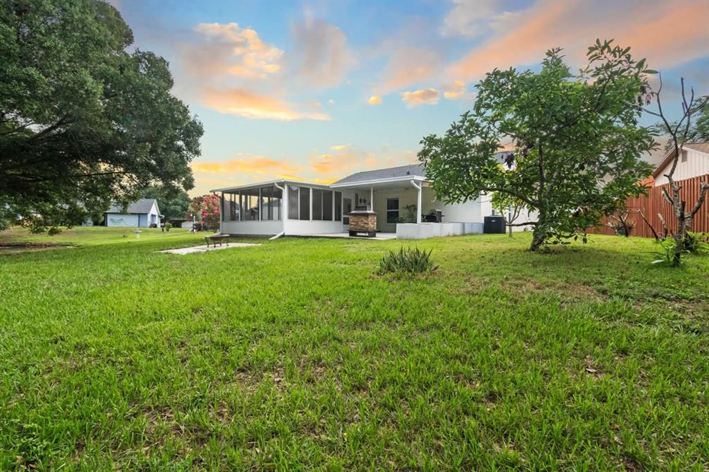 For Sale: $339,000 (3 beds, 2 baths, 1988 Square Feet)
