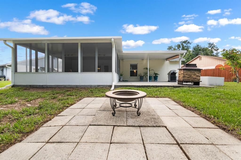 For Sale: $339,000 (3 beds, 2 baths, 1988 Square Feet)
