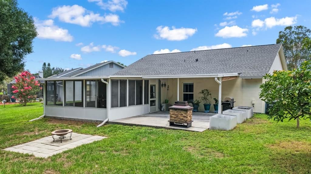 For Sale: $339,000 (3 beds, 2 baths, 1988 Square Feet)