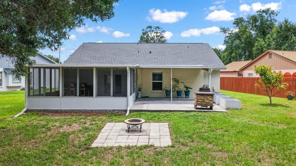 For Sale: $339,000 (3 beds, 2 baths, 1988 Square Feet)