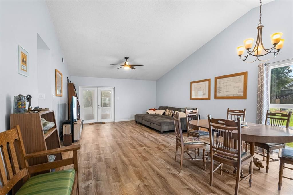 For Sale: $339,000 (3 beds, 2 baths, 1988 Square Feet)