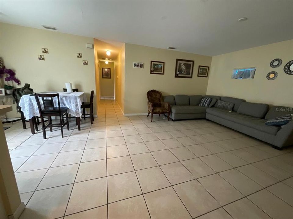 For Sale: $276,132 (3 beds, 2 baths, 1226 Square Feet)