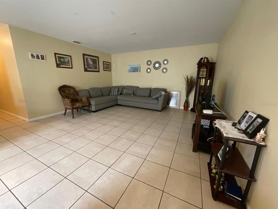 For Sale: $276,132 (3 beds, 2 baths, 1226 Square Feet)