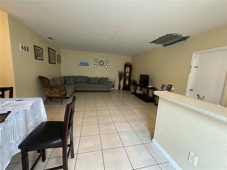 For Sale: $276,132 (3 beds, 2 baths, 1226 Square Feet)