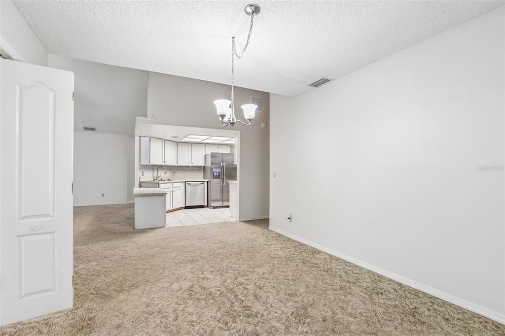 For Sale: $305,000 (2 beds, 2 baths, 1570 Square Feet)