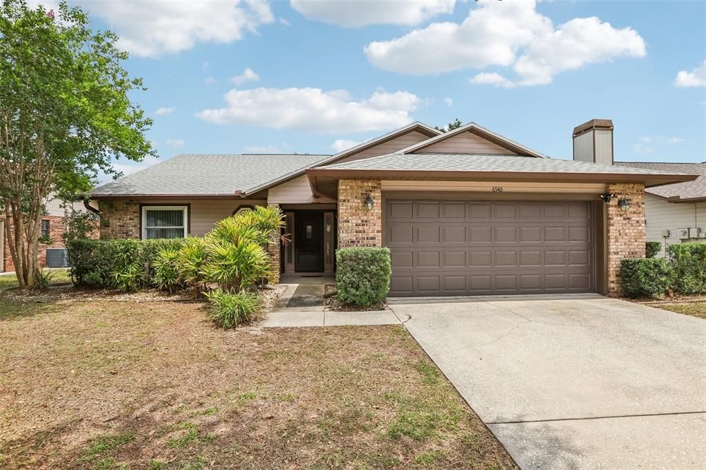 For Sale: $305,000 (2 beds, 2 baths, 1570 Square Feet)