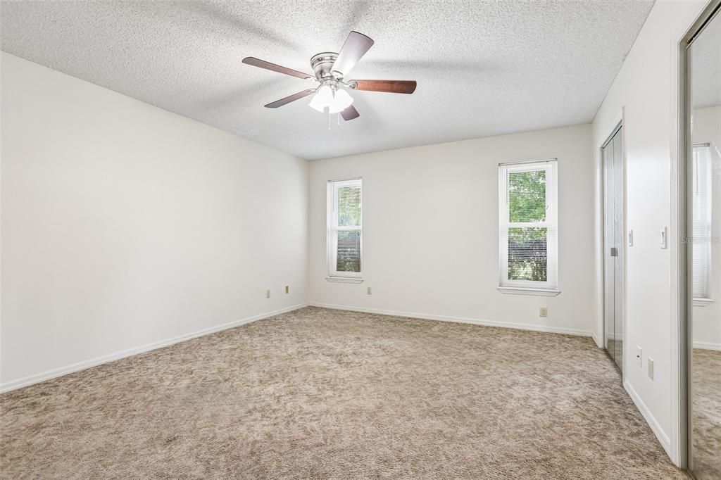 For Sale: $305,000 (2 beds, 2 baths, 1570 Square Feet)