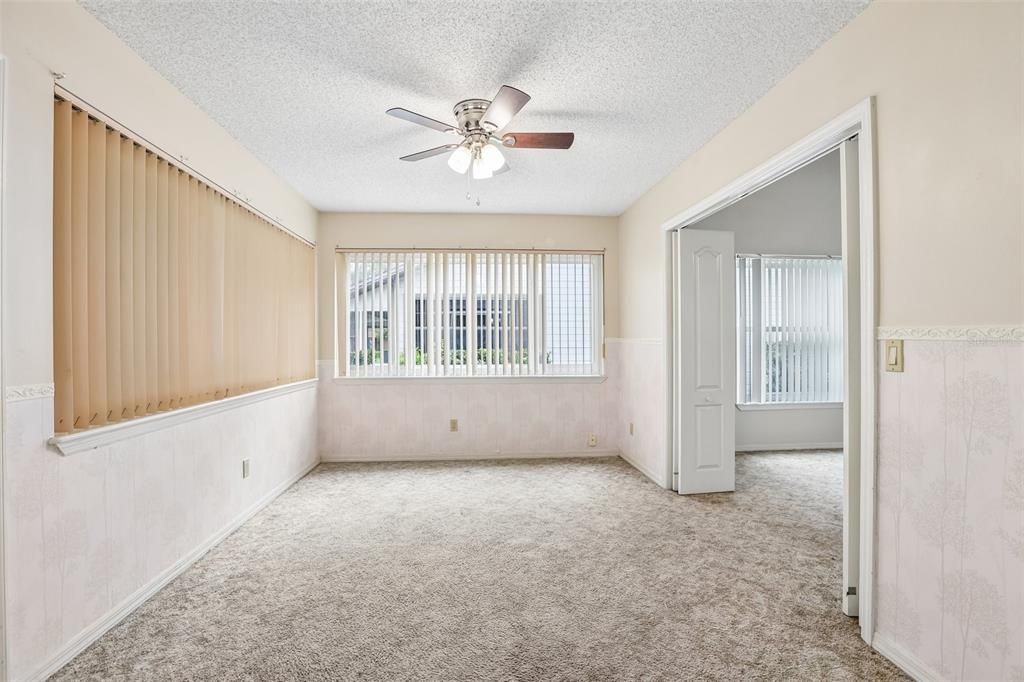 For Sale: $305,000 (2 beds, 2 baths, 1570 Square Feet)