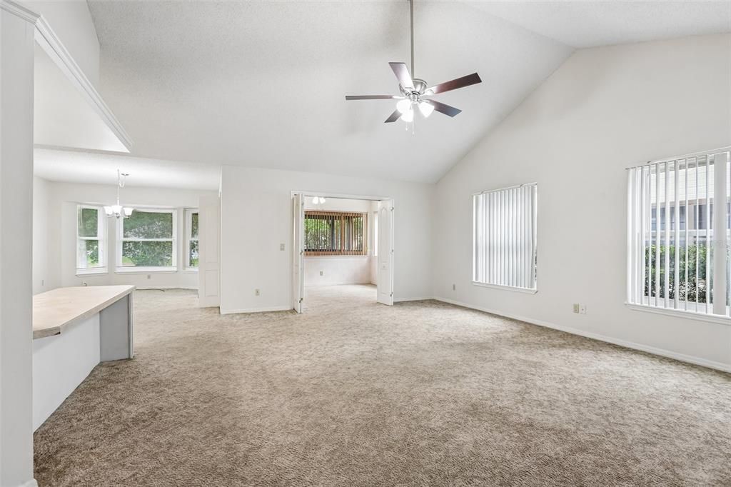 For Sale: $305,000 (2 beds, 2 baths, 1570 Square Feet)