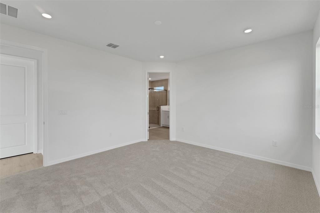 For Sale: $477,990 (3 beds, 3 baths, 1971 Square Feet)