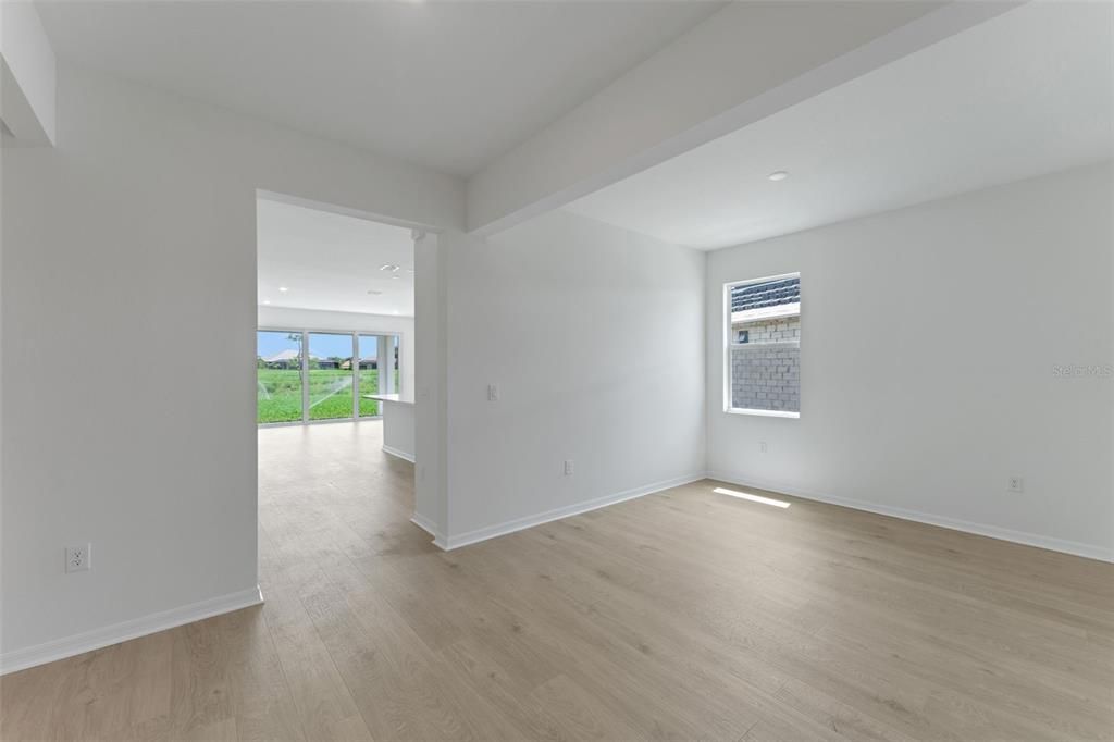 For Sale: $477,990 (3 beds, 3 baths, 1971 Square Feet)