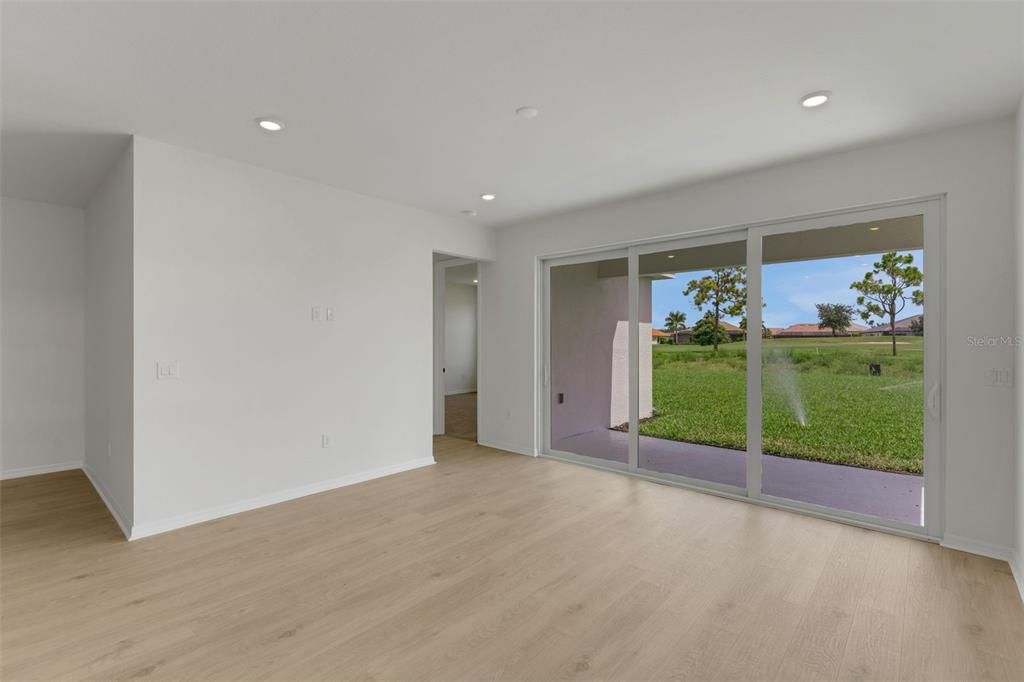 For Sale: $477,990 (3 beds, 3 baths, 1971 Square Feet)