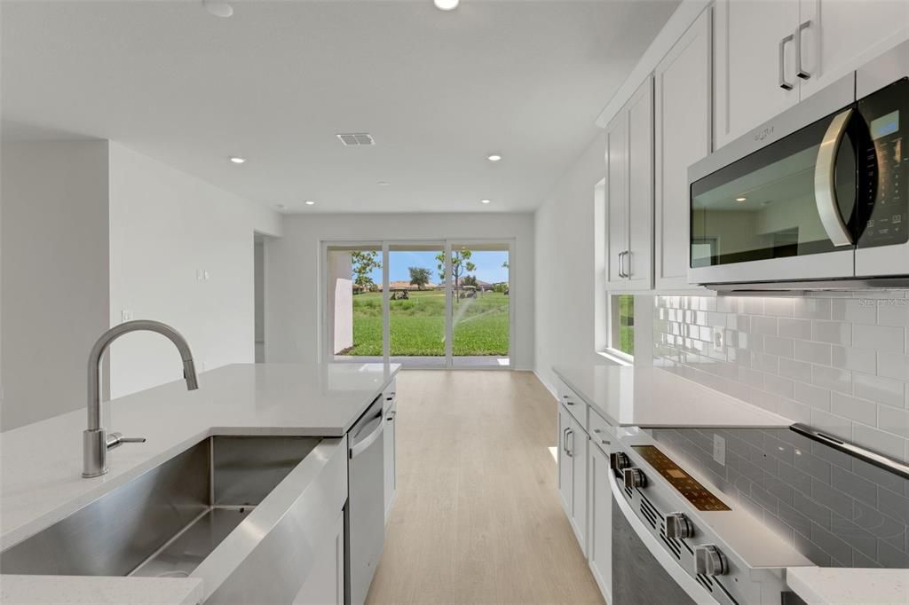 For Sale: $477,990 (3 beds, 3 baths, 1971 Square Feet)