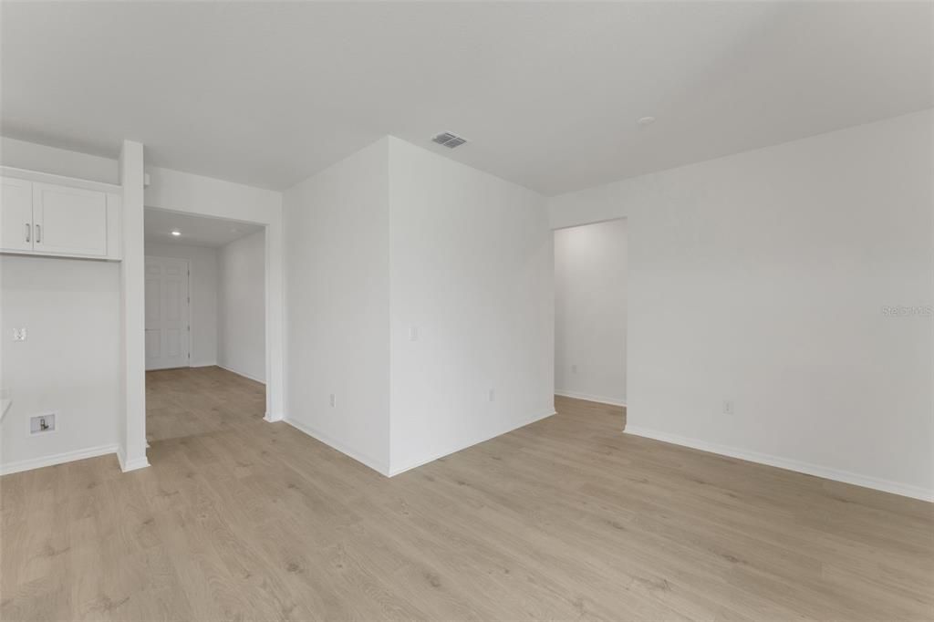 For Sale: $477,990 (3 beds, 3 baths, 1971 Square Feet)