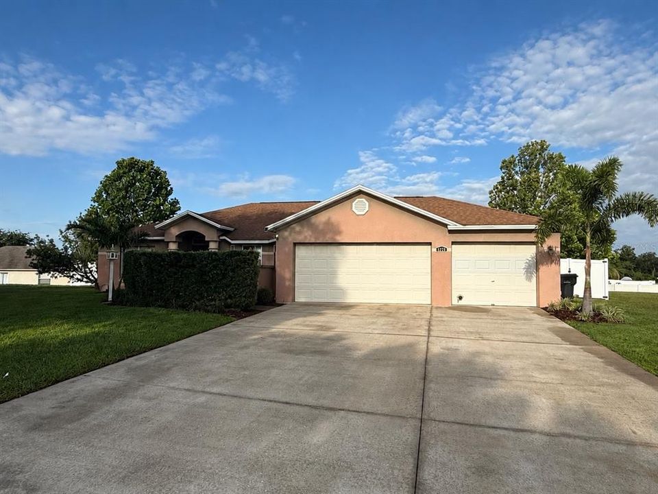 Recently Sold: $344,000 (3 beds, 2 baths, 1607 Square Feet)