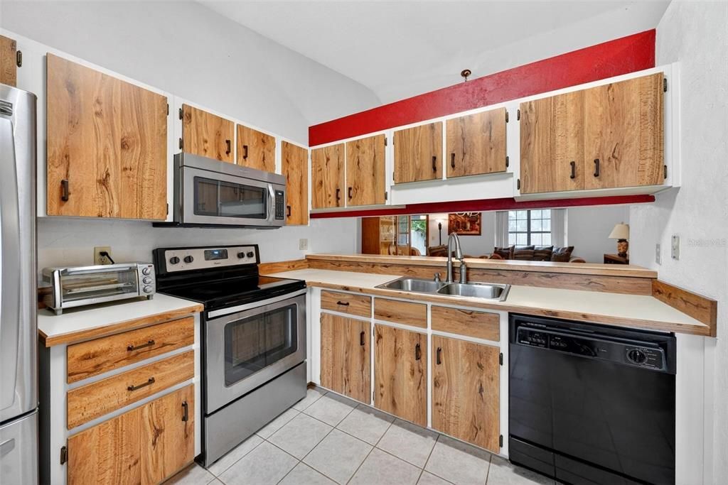 For Sale: $229,000 (3 beds, 2 baths, 1146 Square Feet)