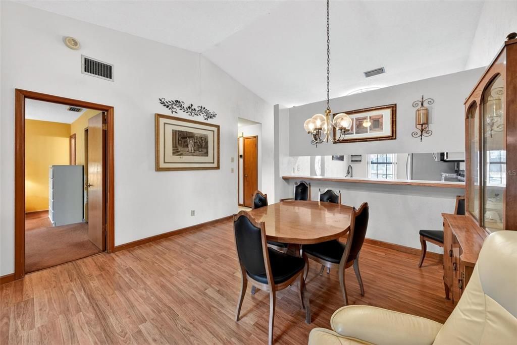 For Sale: $229,000 (3 beds, 2 baths, 1146 Square Feet)