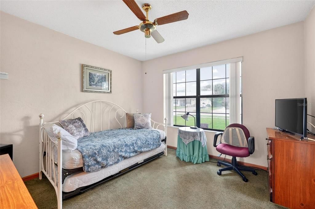 For Sale: $229,000 (3 beds, 2 baths, 1146 Square Feet)