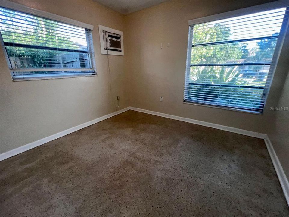 В аренду: $1,850 (3 спален, 1 ванн, 1014 Квадратных фут)