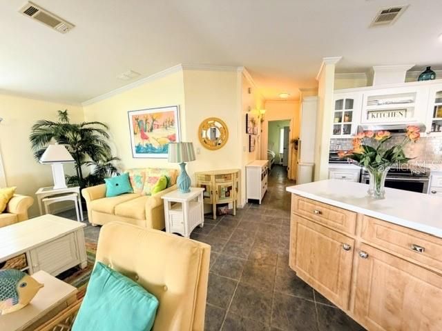 For Sale: $460,000 (2 beds, 2 baths, 1402 Square Feet)