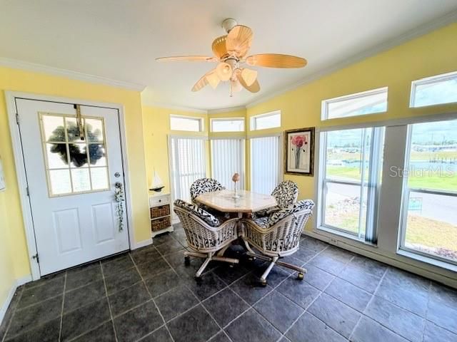 For Sale: $460,000 (2 beds, 2 baths, 1402 Square Feet)