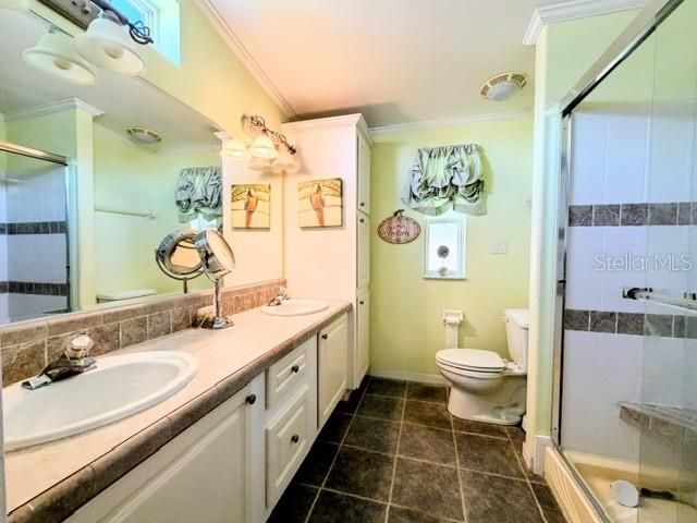 For Sale: $460,000 (2 beds, 2 baths, 1402 Square Feet)