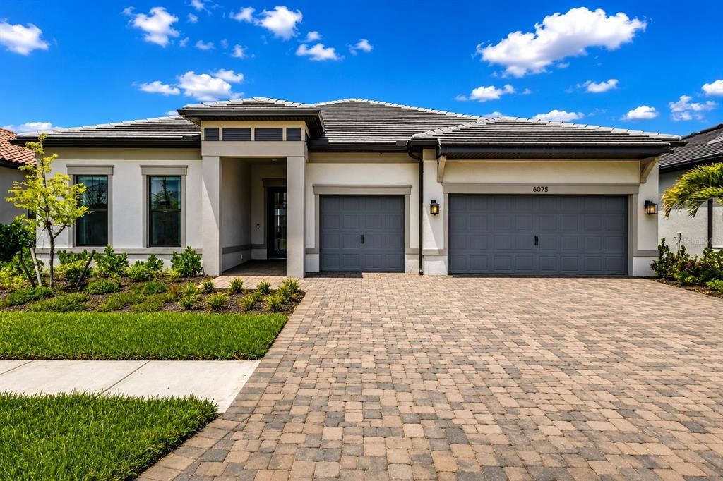 For Sale: $1,115,000 (3 beds, 3 baths, 2808 Square Feet)