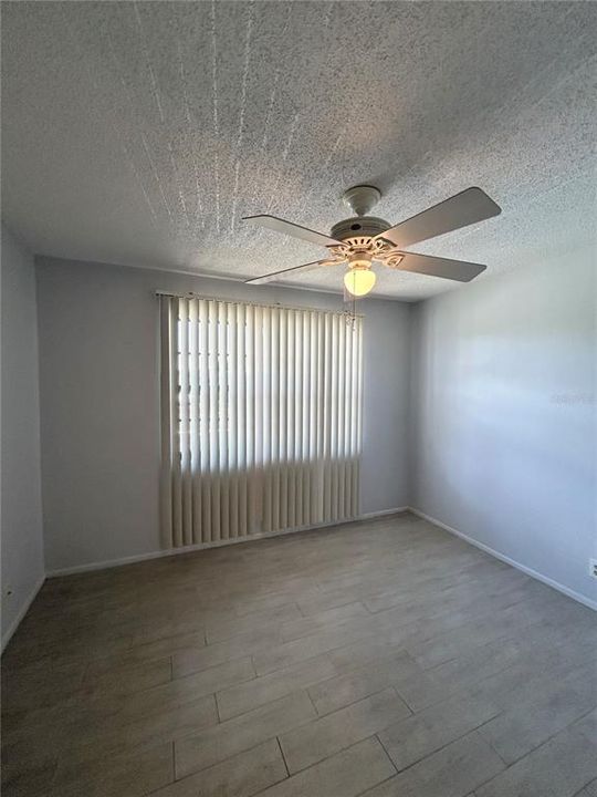 For Sale: $125,000 (2 beds, 2 baths, 899 Square Feet)