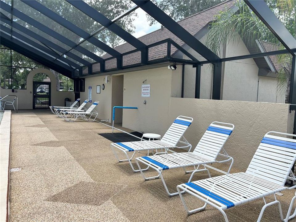 For Sale: $125,000 (2 beds, 2 baths, 899 Square Feet)