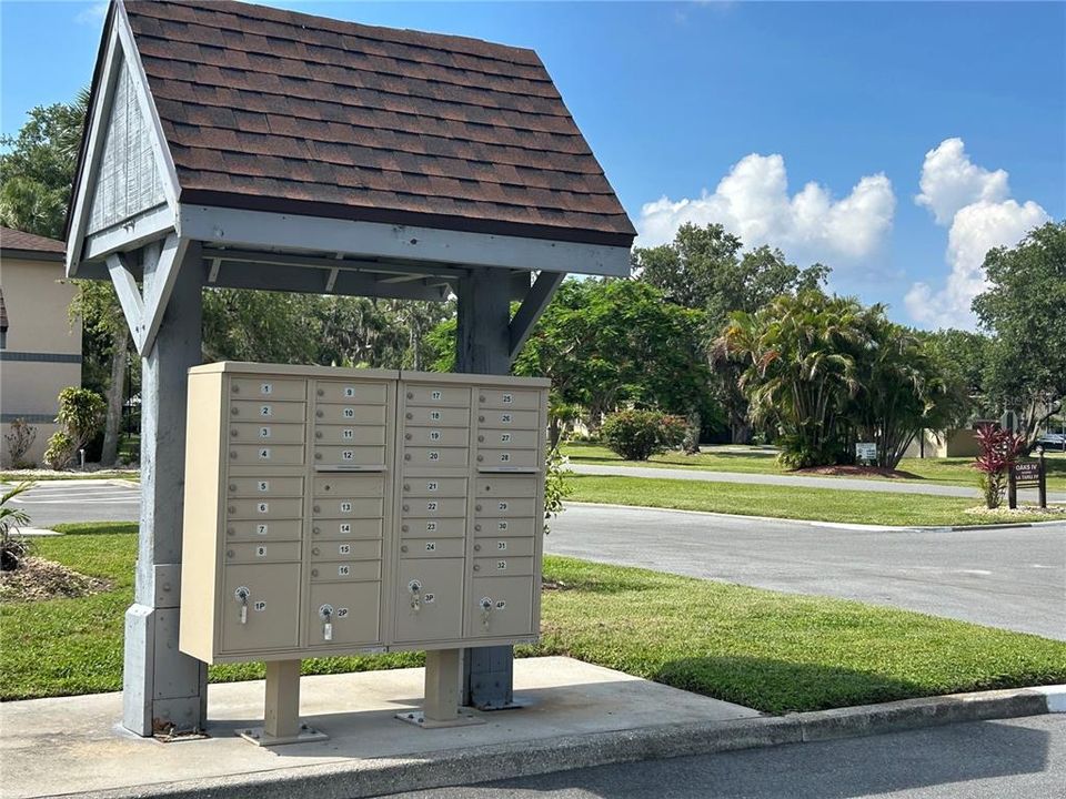For Sale: $125,000 (2 beds, 2 baths, 899 Square Feet)