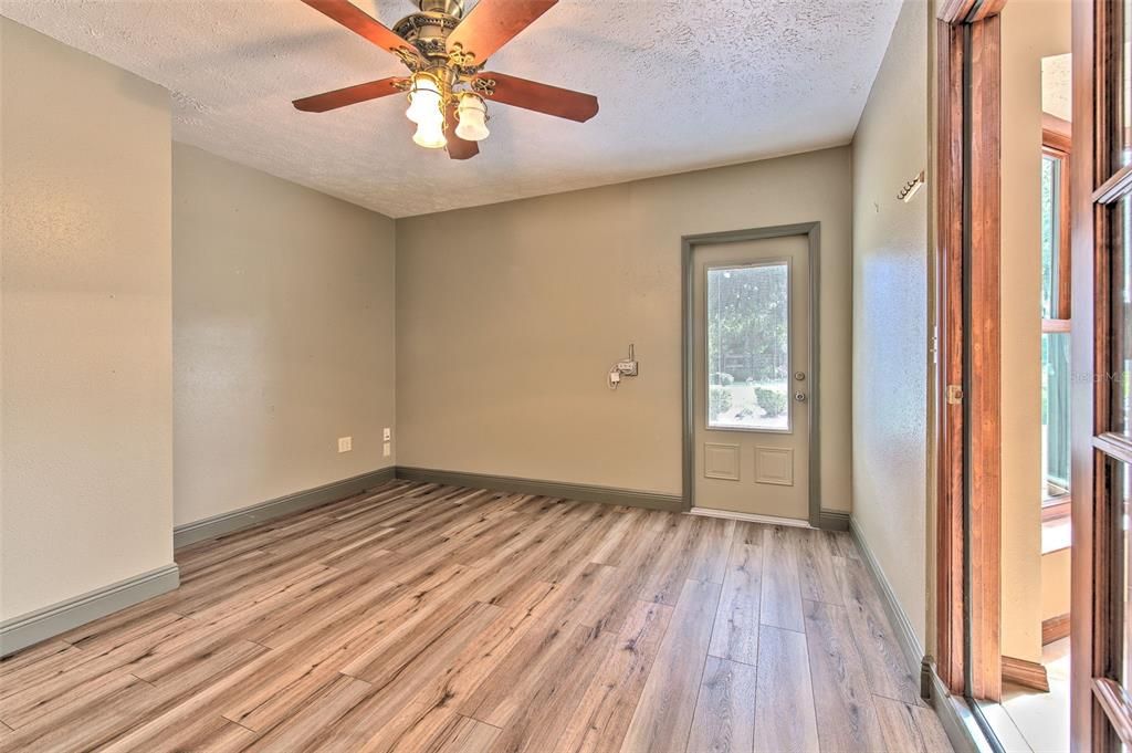 For Sale: $575,000 (4 beds, 2 baths, 2661 Square Feet)