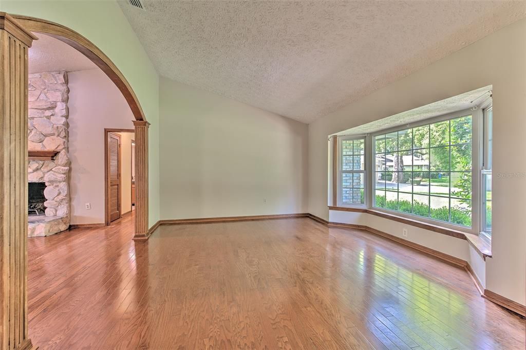 For Sale: $575,000 (4 beds, 2 baths, 2661 Square Feet)