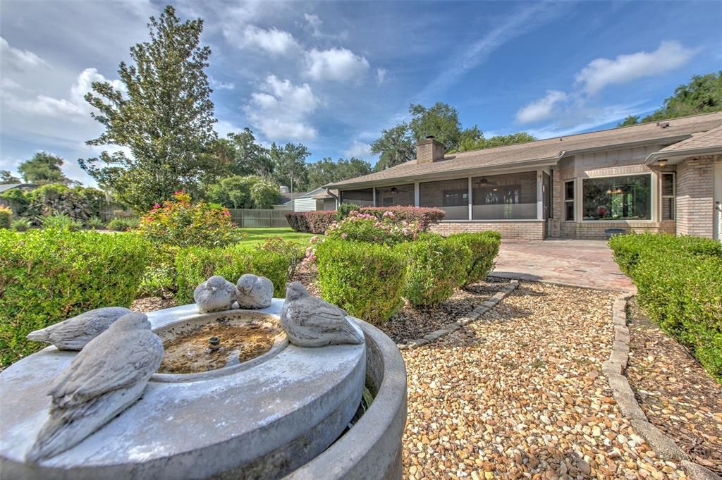 For Sale: $575,000 (4 beds, 2 baths, 2661 Square Feet)