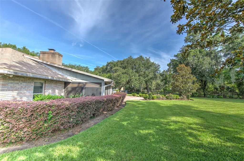 For Sale: $575,000 (4 beds, 2 baths, 2661 Square Feet)