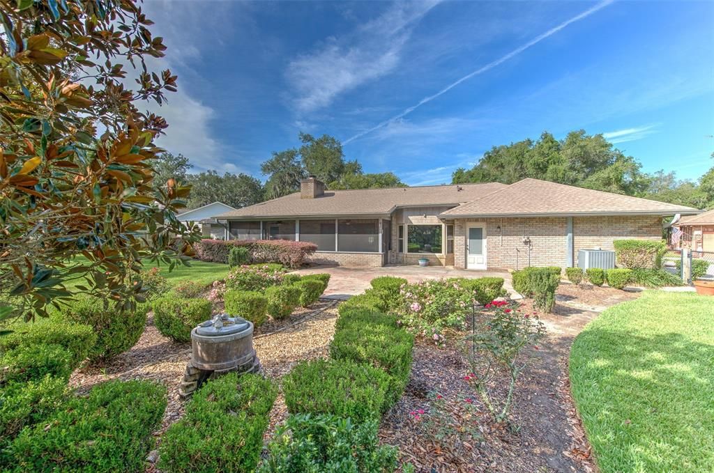 For Sale: $575,000 (4 beds, 2 baths, 2661 Square Feet)