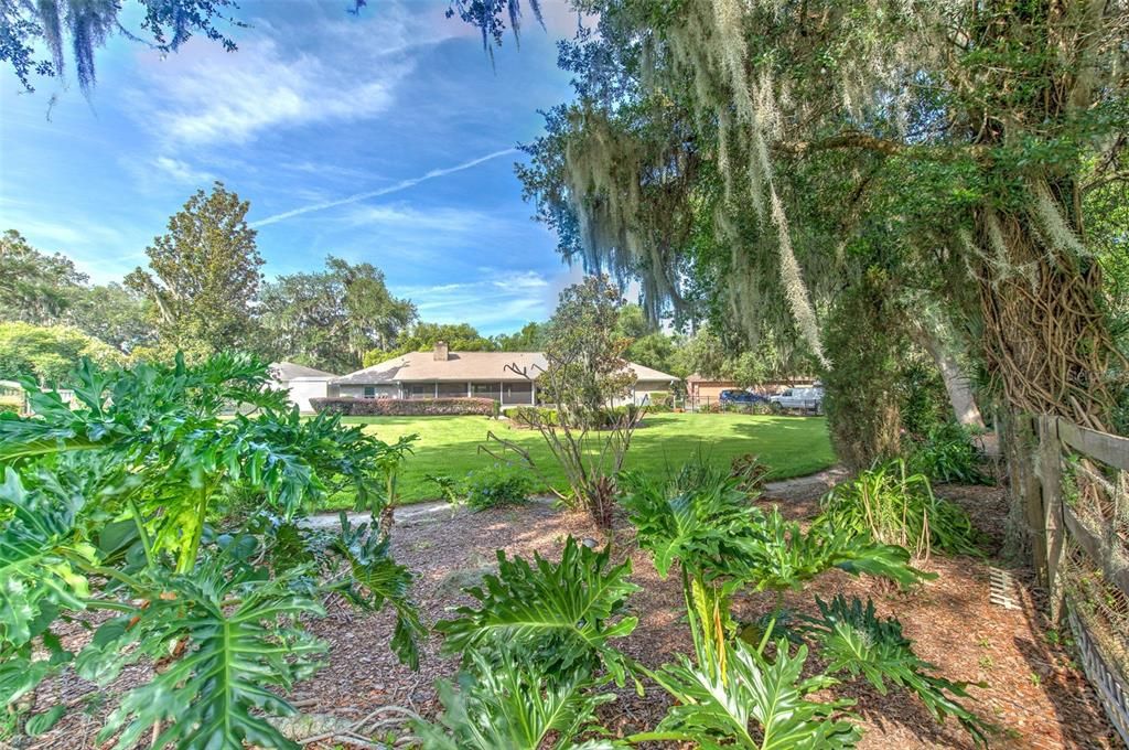 For Sale: $575,000 (4 beds, 2 baths, 2661 Square Feet)