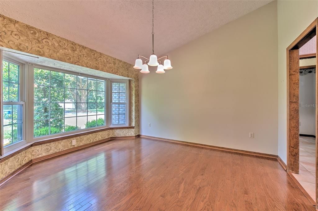For Sale: $575,000 (4 beds, 2 baths, 2661 Square Feet)