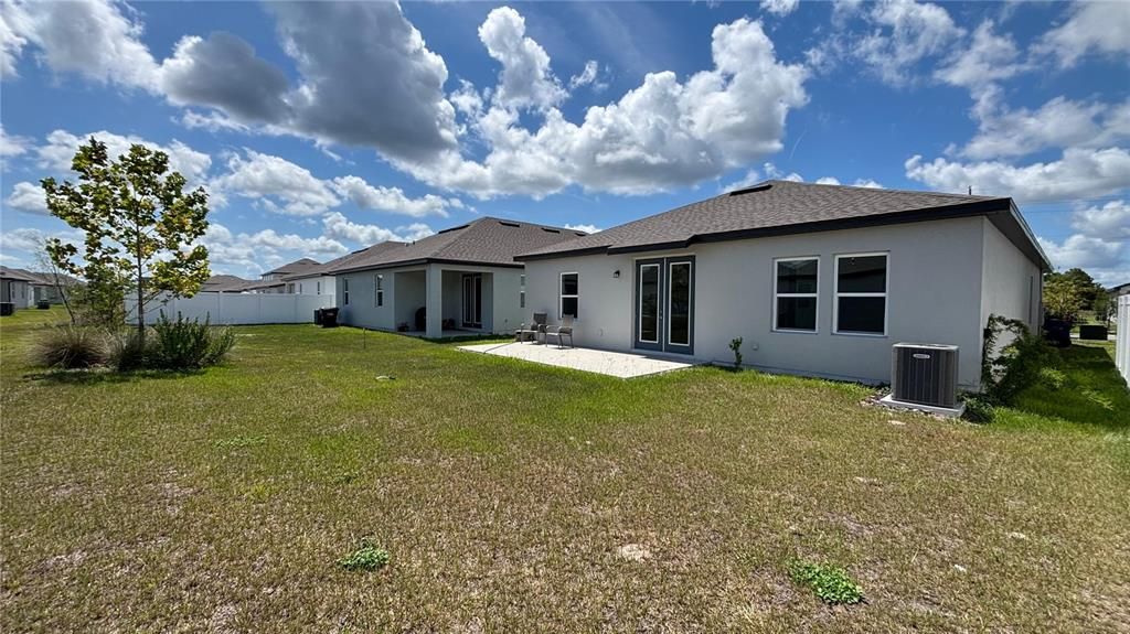 For Rent: $2,450 (4 beds, 2 baths, 1932 Square Feet)