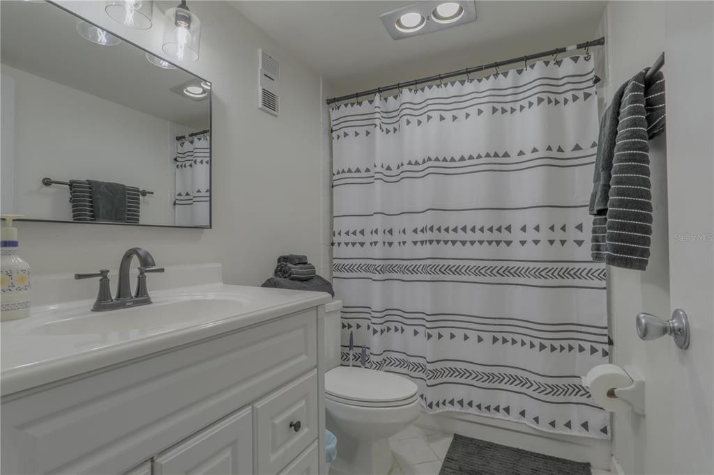 В аренду: $1,695 (2 спален, 2 ванн, 1014 Квадратных фут)